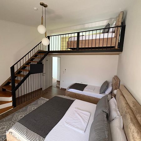 Salillari Guest House เบราท ภายนอก รูปภาพ