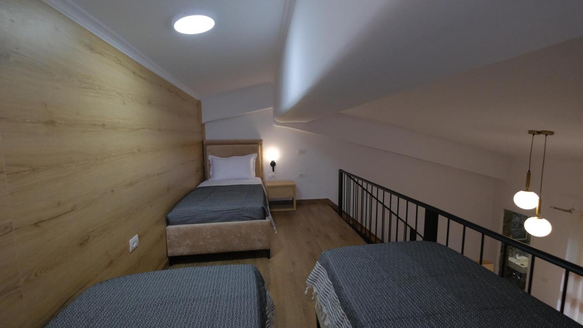 Salillari Guest House เบราท ภายนอก รูปภาพ