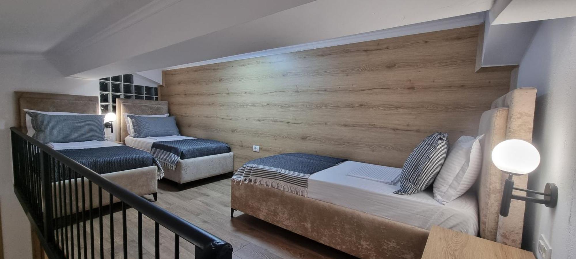 Salillari Guest House เบราท ภายนอก รูปภาพ