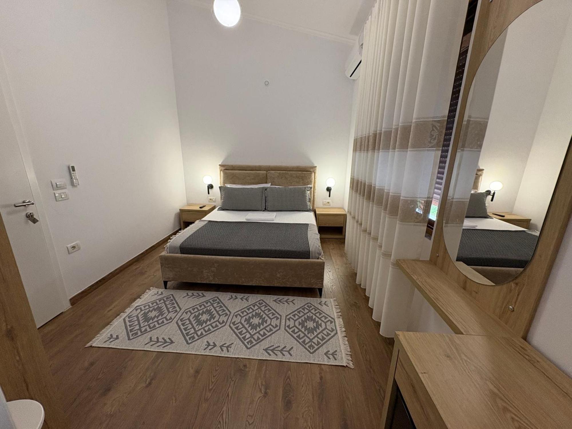 Salillari Guest House เบราท ภายนอก รูปภาพ