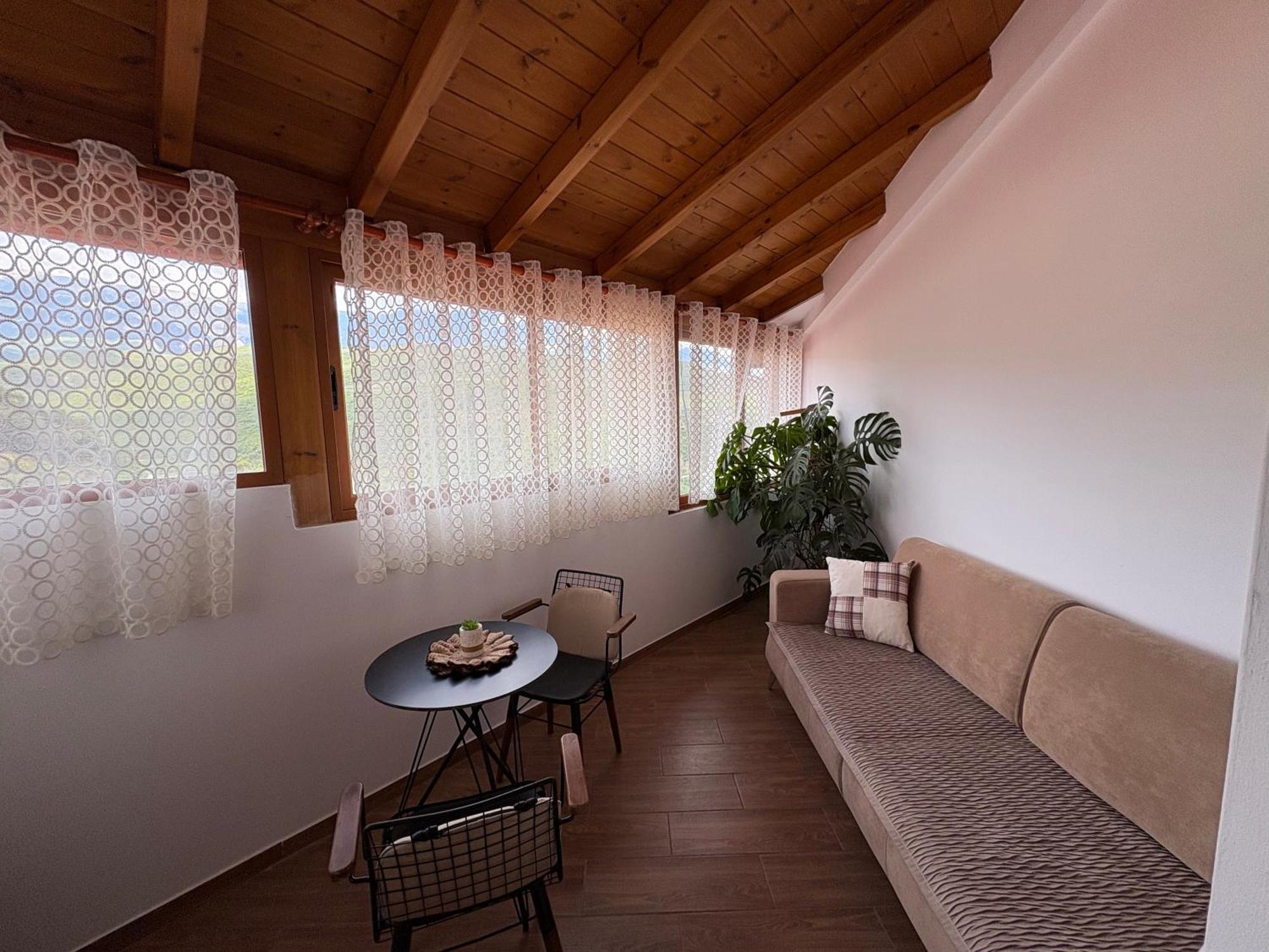 Salillari Guest House เบราท ภายนอก รูปภาพ