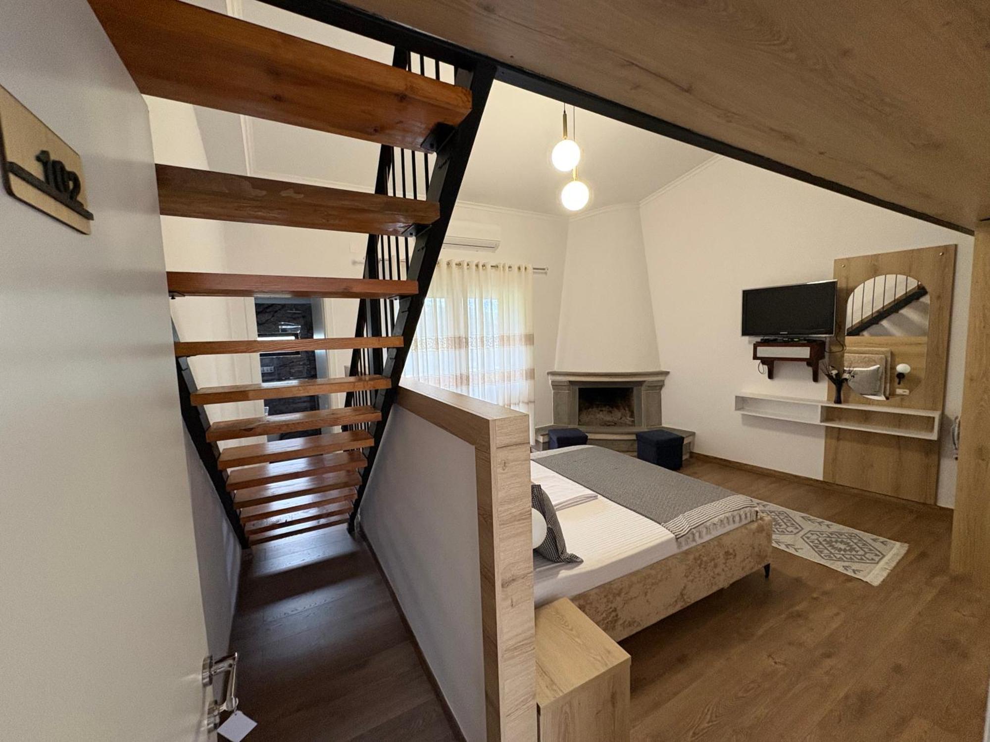 Salillari Guest House เบราท ภายนอก รูปภาพ