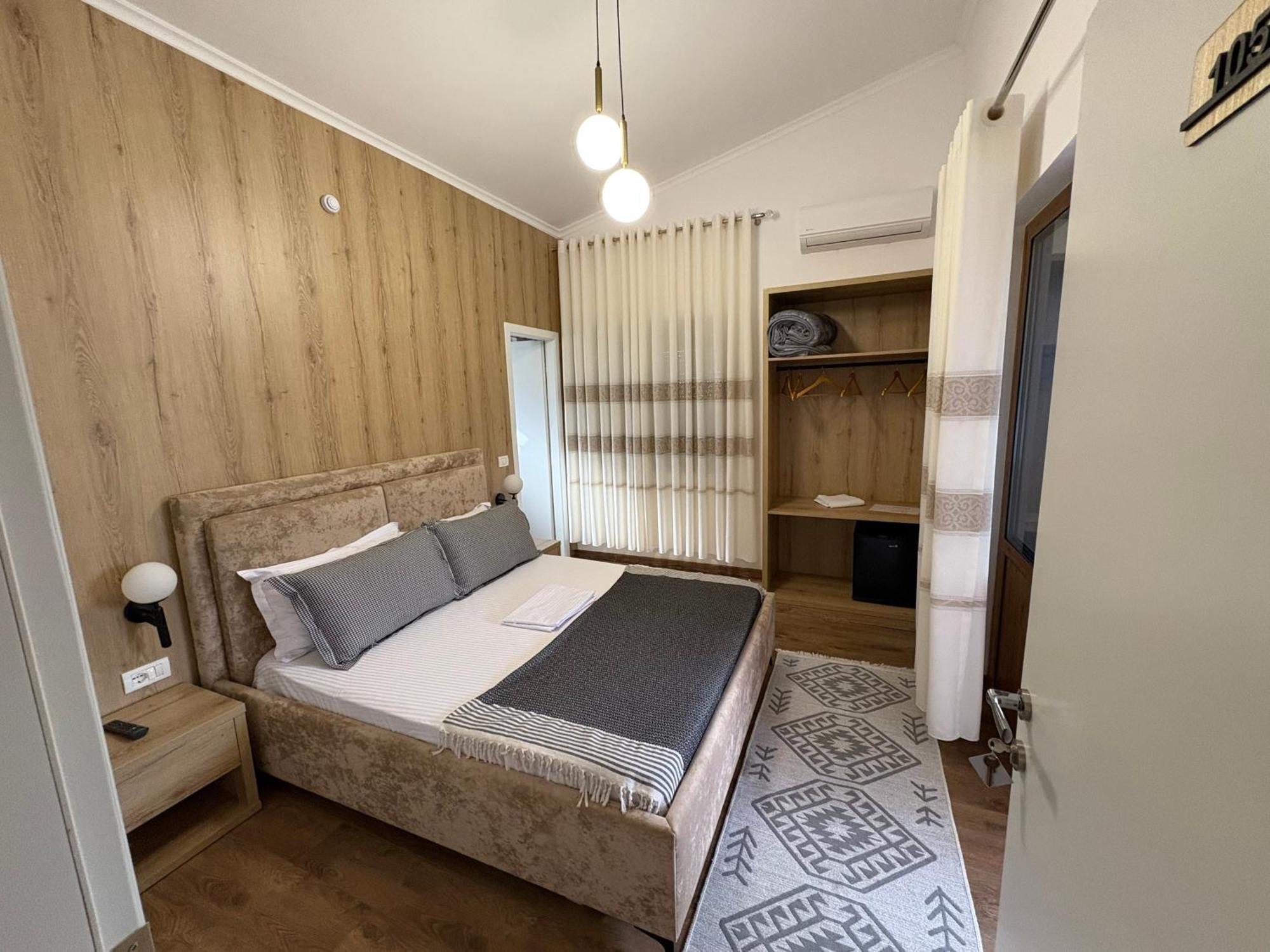 Salillari Guest House เบราท ภายนอก รูปภาพ