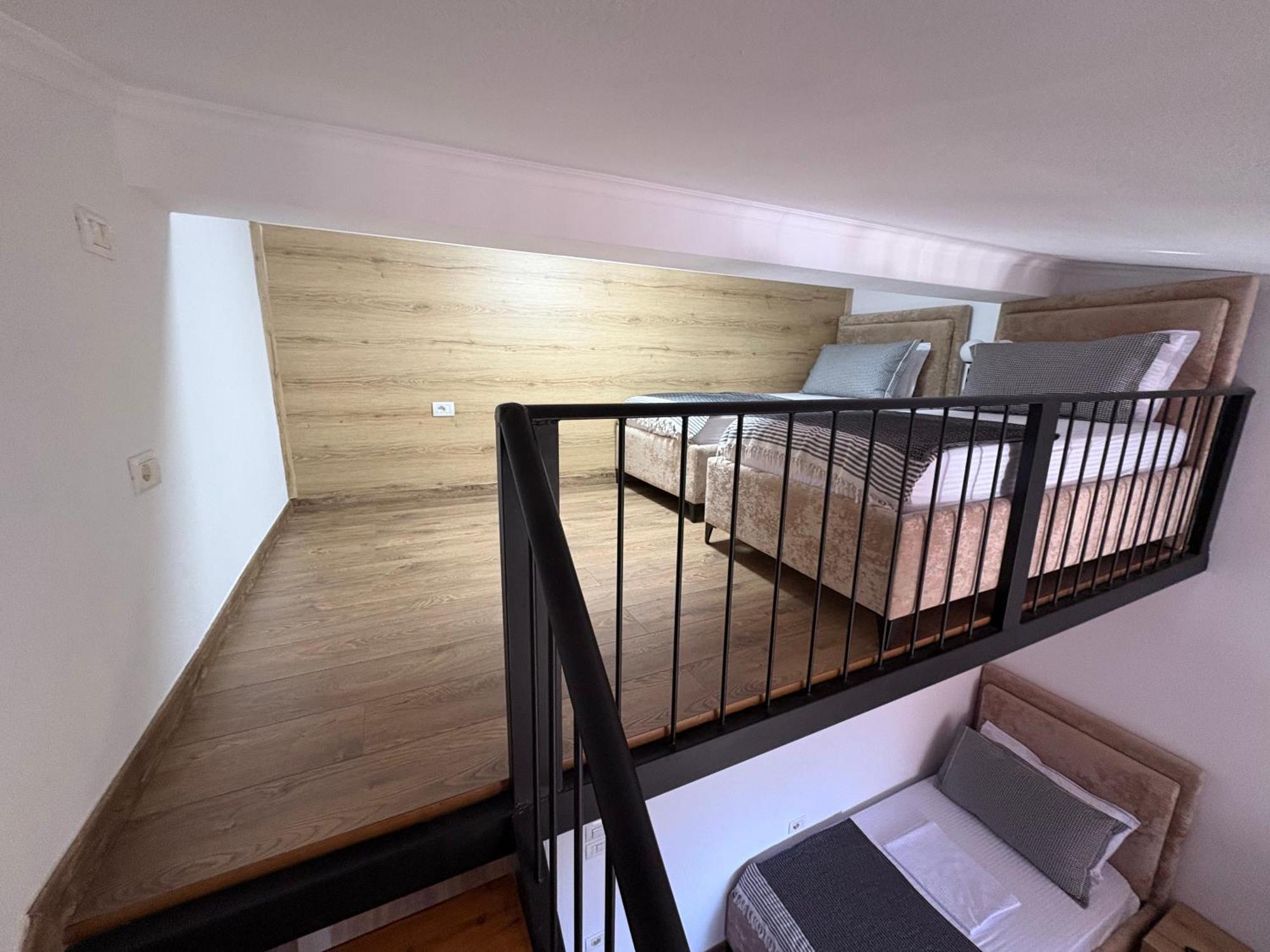 Salillari Guest House เบราท ภายนอก รูปภาพ
